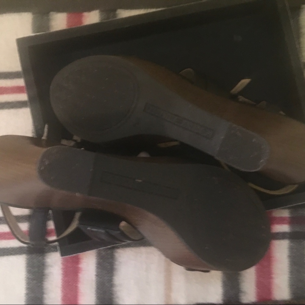 Tommy Hilfiger Black Wedges Size 7 1/2 - Picture 5 of 8